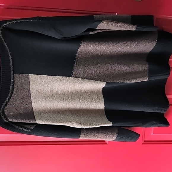 Whipstitch Pattern Sweater - Picture 1 of 7